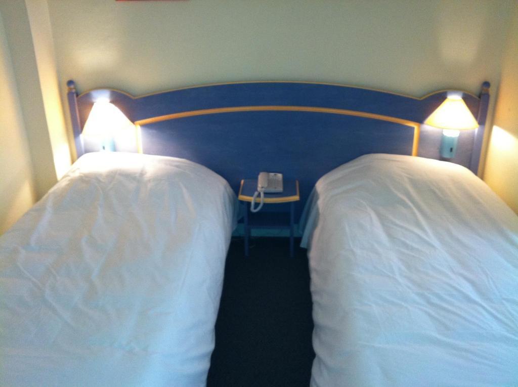 Le Ruisseau Hotel Saint-Mandé Kamer foto